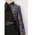 Load image into Gallery viewer, Manager recommended! [Dust Smoke Cloud Dream---Fightless City Series] ★China style dress★ With belt, long sleeves, switching, floral pattern, black, black, irregular, SML
