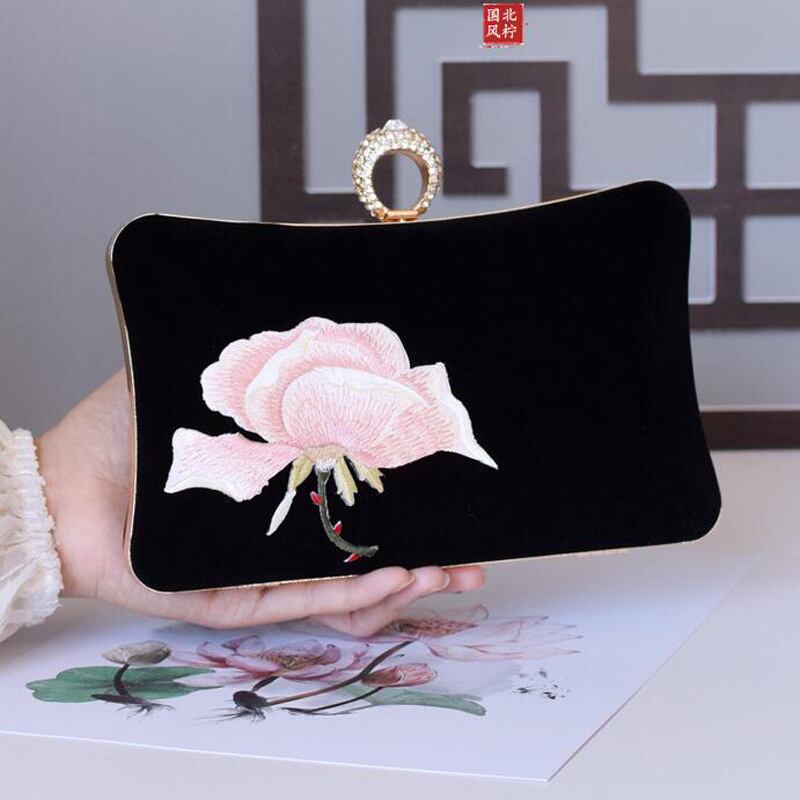 [North Country Series]★Party bag★ 4 types available Velvet Flower Handheld Embroidery Banquet Invitation Black