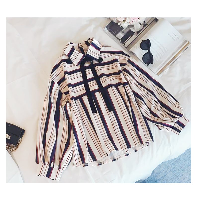 [PENGHE Series]★Shirt★ Tops, Vertical stripes, striped pattern, thin, cute, ribbon, easy to match for commuting, dates, S M L XL