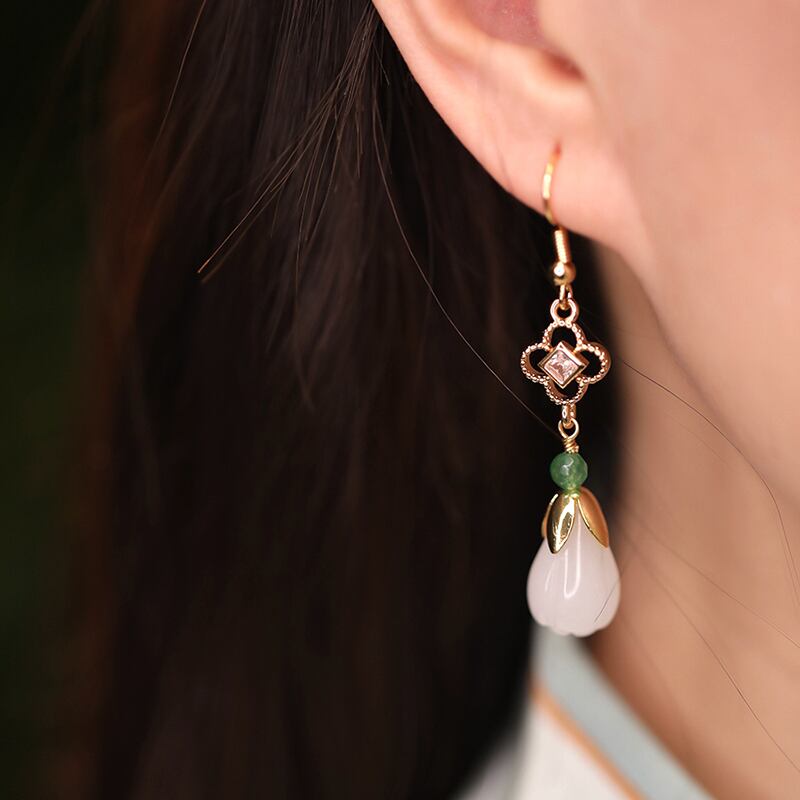 [Ma series] ★China style earrings★ 2color earrings pair ladies temperament enhancement accessory white pink white magnolia