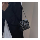 [DAZE &amp; ERPANG series] ★Bag★ Oil painting style floral pattern cute date commuting OL office easy to match black blue