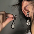 Load image into Gallery viewer, [Shikakai Series] ★Chinese style earrings★ Earrings Pair Accessory Biwa Musical Instrument Unique Black Black Improves your temperament
