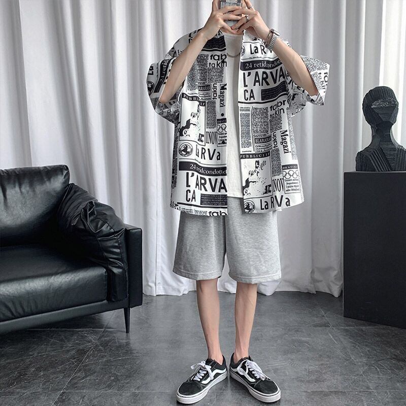 [QIONGXIANNU Series]★Shirt★ 2 colors, black or white, newspaper pattern tops, unisex, couple clothes, summer, Harajuku style, loose-fitting