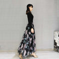 Load image into Gallery viewer, [HUANXIAOMO series] ★Floral pattern skirt★ 3 lengths available Bottoms Large size
