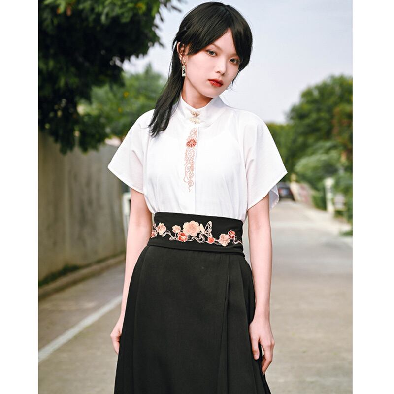 [Ancient monster --- butterfly effect series] ★China style top★ Blazer short sleeve embroidery butterfly short length black black