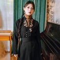 Load image into Gallery viewer, [Kokaisha --- Leaf Series] ★Chinese style tops★ Embroidery Hanfu tops V-neck retro black black
