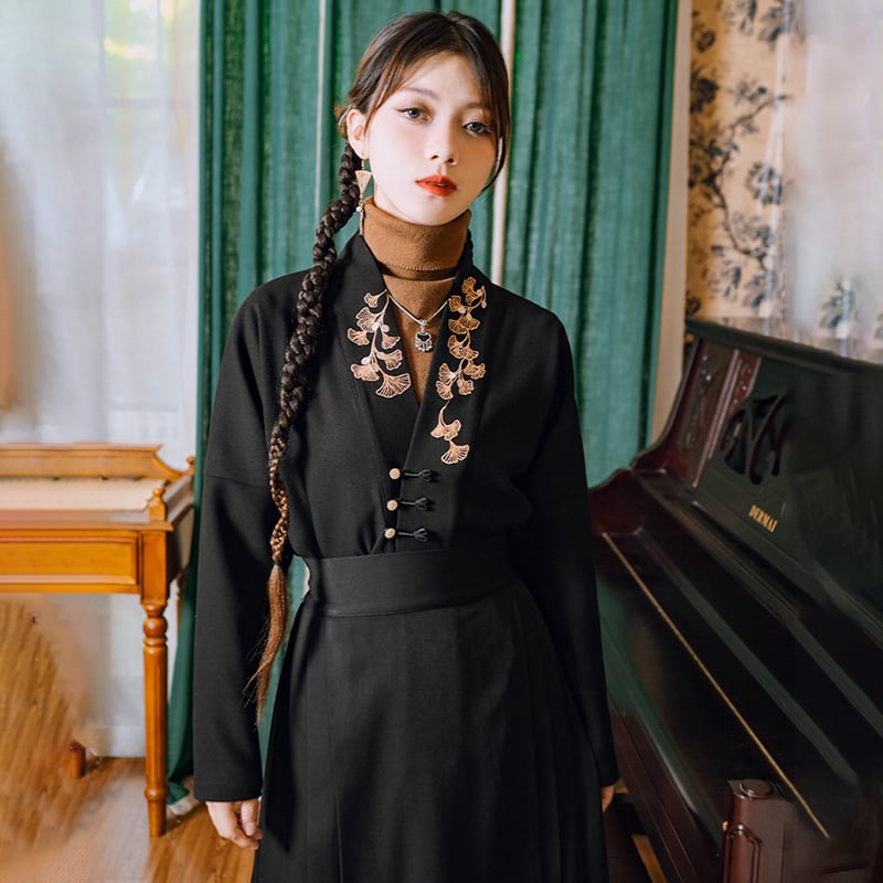 [Kokaisha --- Leaf Series] ★Chinese style tops★ Embroidery Hanfu tops V-neck retro black black