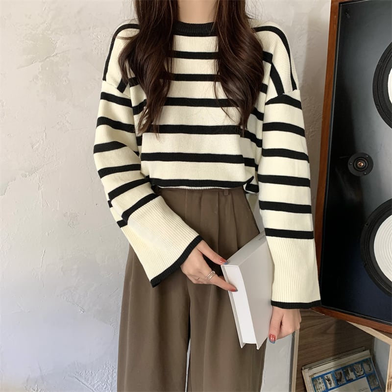 [Insufficient Moe Series] ★Tops★ 4color Flare Sleeve Women's Stylish Horizontal Striped Pattern Easy to Match