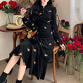 Load image into Gallery viewer, [JIGUJIGU series]★China style dress★ Large size corduroy floral pattern slimming slim black black
