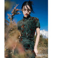 Load image into Gallery viewer, [Da Qinglong Shu Series]★China style dress★ Improved Chinese dress Sexy Velvet Long Length Original Photography Green Green Summer
