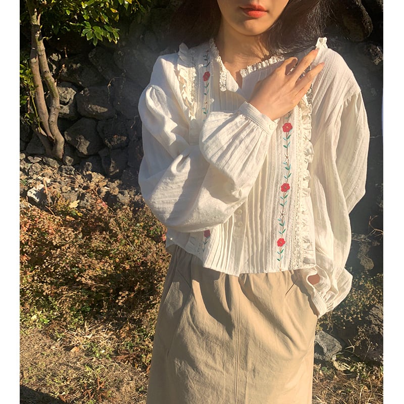 [LIANGLIANG Series]★Shirt★ 2color Embroidery Floral Tops Long Sleeve Shirt Improves Temperament Cute Easy to Match