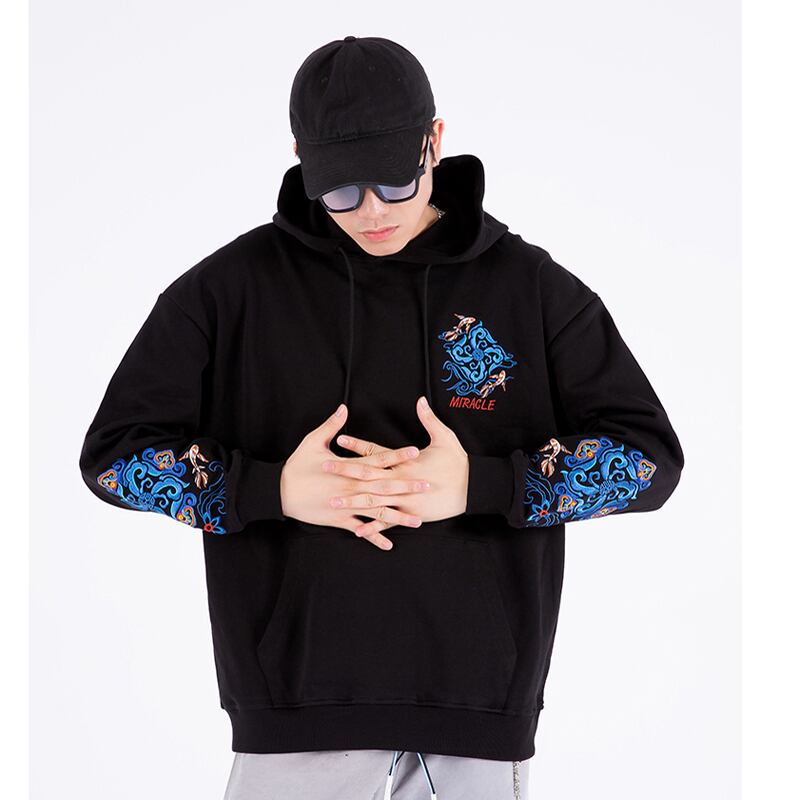 [Machiha clan series] ★China style hoodie★ 2color black or white embroidery wave goldfish alphabet black white