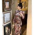 Load image into Gallery viewer, [Hundred Minute Eight Series] ★Floral pattern cheongsam★ Velvet, slimming, sexy, SML, easy to match, improves your temperament
