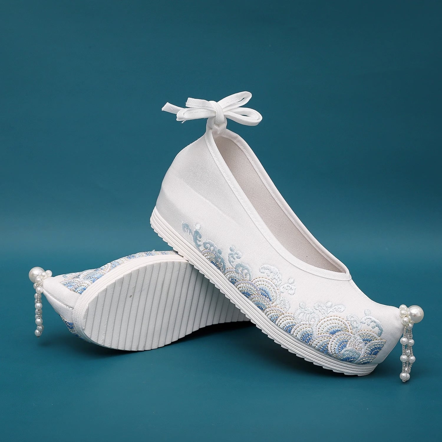 [YOUYIJIA series] ★Embroidered shoes★ Heel 3.5cm Size 34-40 Shoes Chinese style shoes White Blue Cute Hanfu shoes