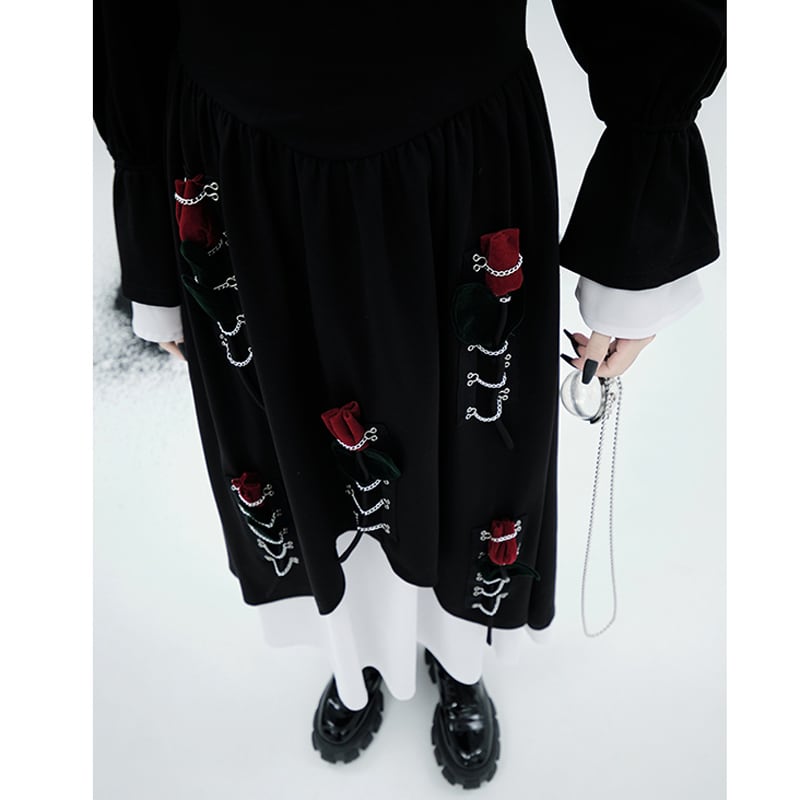 [chicsky---Kurono Series] ★One Piece★ Irregular Bottoms Black Black Rose Chain Unique Black Black