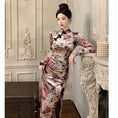 Load image into Gallery viewer, [Hundred Minute Eight Series] ★Floral pattern cheongsam★ Velvet, slimming, sexy, SML, easy to match, improves your temperament
