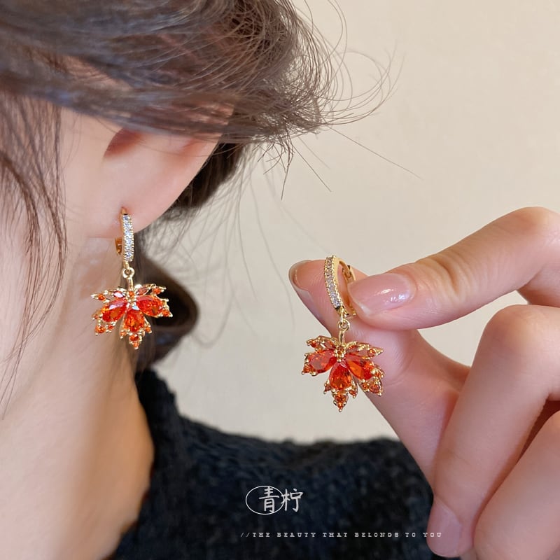 [Blue Series] ★Earrings★ 3 types of earrings, pair, women's accessories, maple, red, cute, leaf, improves temperament