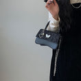 Load image into Gallery viewer, [NICE Self-Restraint Series] ★Bag★ Hat Butterfly Shoulder Bag Black Easy to match for dates, commuting
