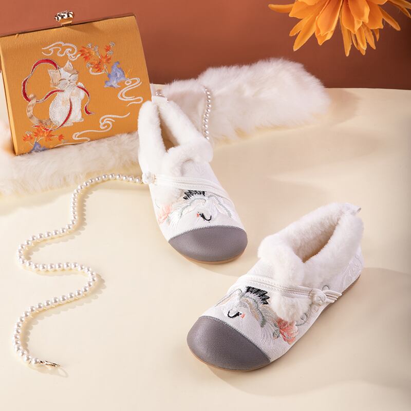 [Kumobatanosari series] ★Embroidered shoes★ Chinese shoes 2color floral pattern size 35-40 cute autumn/winter shoes cranes