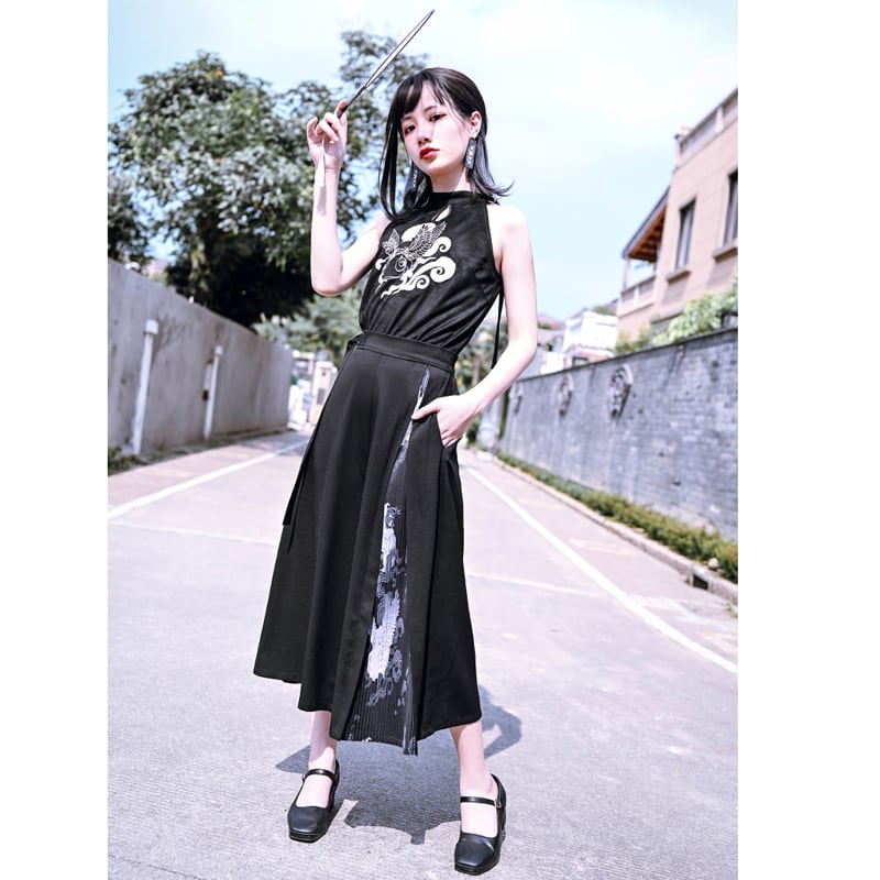 [Ancient Monsters --- Mountain and Sea Ching Series] ★China style camisole★ Embroidered fish tops cute summer ML XL black black sexy