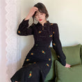 Load image into Gallery viewer, [JIGUJIGU series]★China style dress★ Large size corduroy floral pattern slimming slim black black
