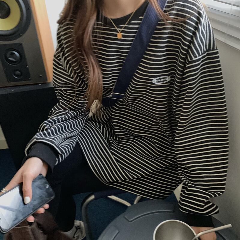 [KEKELI Series] ★Long sleeve shirt★ 2color tops Loose horizontal striped striped pattern Casual Easy to match