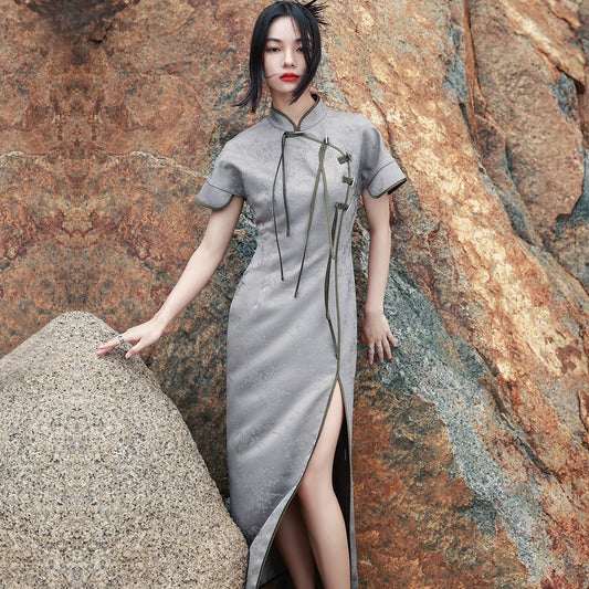 [Da Qinglong Shu Series] ★China style dress★ Improved cheongsam dress Color scheme Improves temperament Long length Silver gray