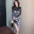 Load image into Gallery viewer, [Attractive Girl Series] ★Cheongsam Dress★ Floral Pattern Velvet Slim Slimming Sexy Long Dress Print
