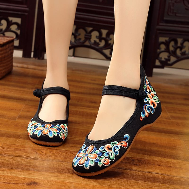 4colors Embroidery shoes Handmade shoes Chinese shoes Chinese style shoes Chinese style buttons Tang-style Hanfu shoes Ethnic style Retro canvas Rubber 34 35 36 37 38 39 40 41 Black Red Green Blue