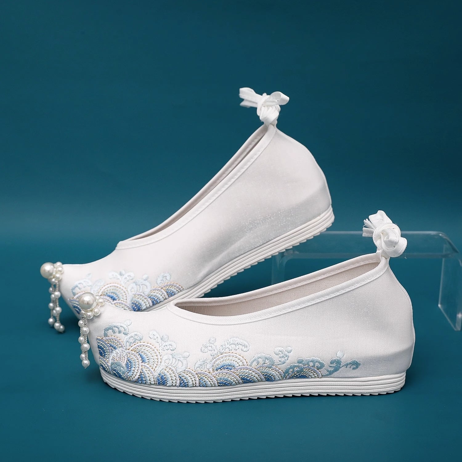 [YOUYIJIA series] ★Embroidered shoes★ Heel 3.5cm Size 34-40 Shoes Chinese style shoes White Blue Cute Hanfu shoes