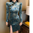 Load image into Gallery viewer, [Gakuya Series] ★China-style dress★ Improved cheongsam dress, velvet, long sleeves, mini length, slit
