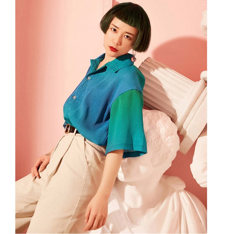 [Yangji Great Dream Series]★Shirt★ Tops Gradient Blue Blue V-neck Short Sleeve Shirt Loose