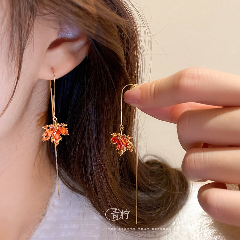 [Blue Series] ★Earrings★ 3 types of earrings, pair, women's accessories, maple, red, cute, leaf, improves temperament