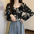 Load image into Gallery viewer, [SANMUZI Series] ★Tops★ 3 Colors Floral Tops Blouse Mini Length Cute Spring Clothes Unique Black Gray Blue
