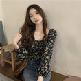 Load image into Gallery viewer, [SANMUZI Series] ★Tops★ 2 Colors Floral Tops Blouse Short Length Cute Spring Clothes Beige Black
