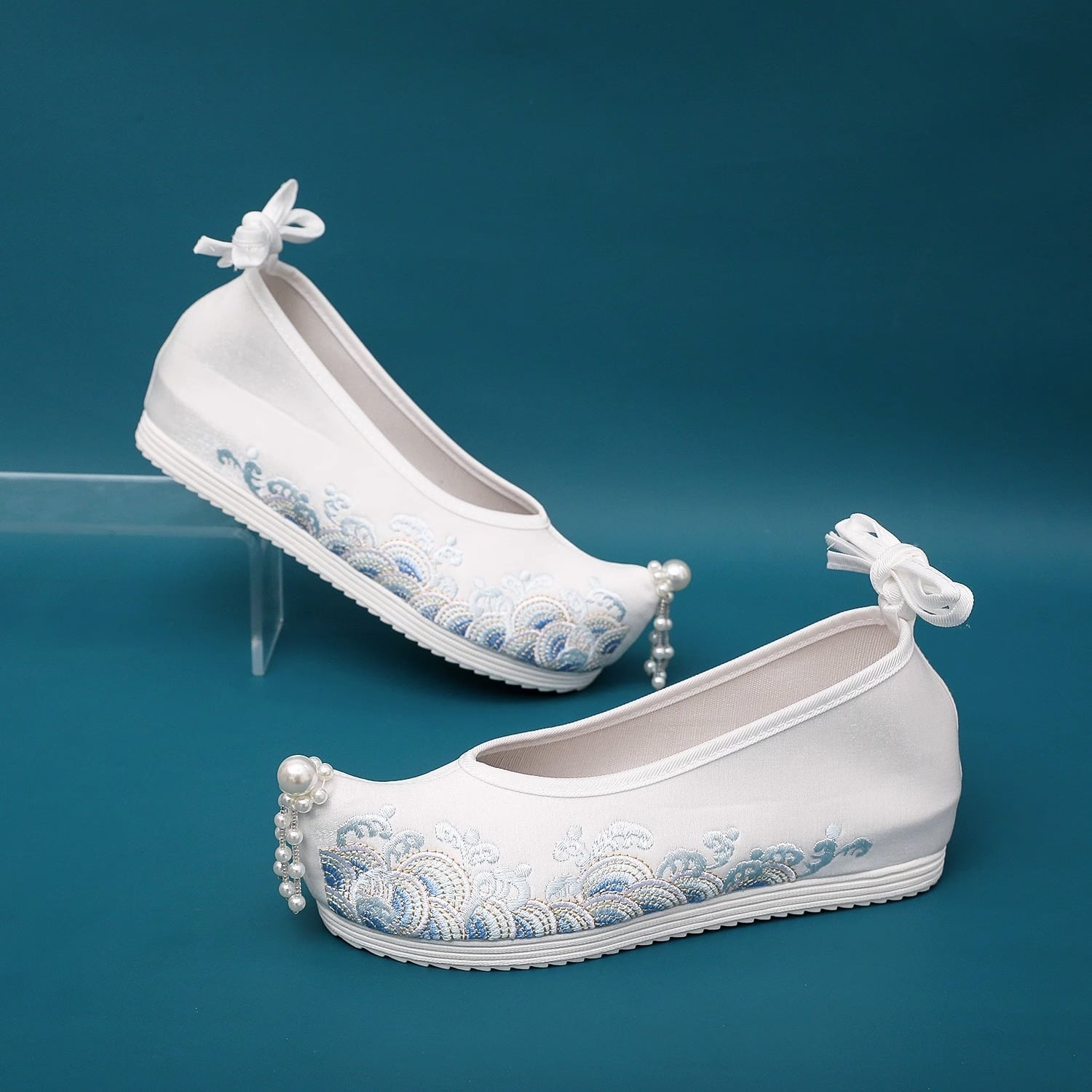 [YOUYIJIA series] ★Embroidered shoes★ Heel 3.5cm Size 34-40 Shoes Chinese style shoes White Blue Cute Hanfu shoes