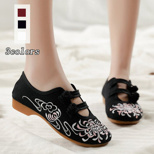 3colors Embroidery Shoes Handmade Shoes Chinese Shoes Chinese Style Shoes Chinese Style Buttons Tang Suit Hanfu Shoes Ethnic Style Retro 35 36 37 38 39 40 41 White Red Black Heel 3cm