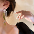 Load image into Gallery viewer, [Meeting MEET Series] ★Chinese style earrings★ Pair earrings bamboo fringe long bamboo easy to match Green Green
