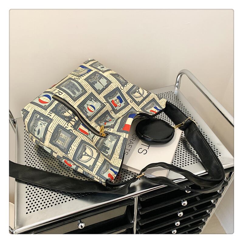 [Mokujin series] ★Shoulder bag★ Shoulder bag, handheld, large capacity, retro, cute, date, improves temperament, print