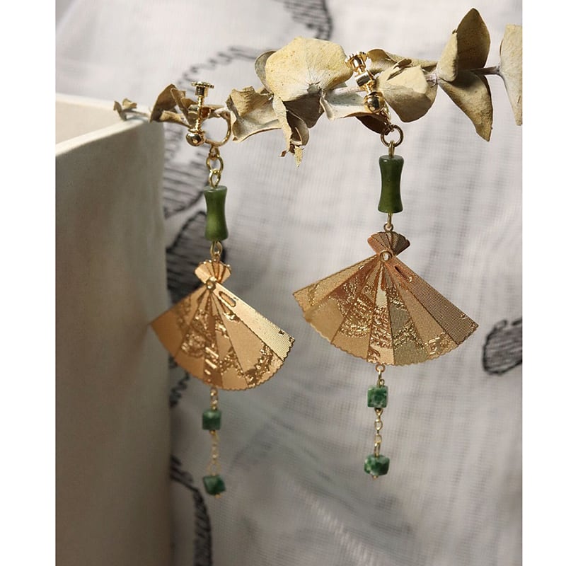 [Minami Xiaojie Series]★China style earring★Retro Pair Earrings or Earrings Fan Bamboo Green Green Gold Improve your temperament