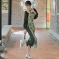 Load image into Gallery viewer, [Tatsuko Chenis Series] ★China style dress★ Improved cheongsam dress Floral pattern Color scheme Slimming Green Green SML
