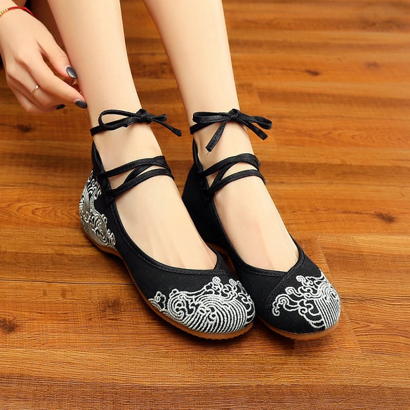 3colors Embroidered Shoes Handmade Shoes Chinese Shoes Chinese Style Shoes Chinese Style Buttons Tang Suit Hanfu Shoes Ethnic Style Retro Zook Rubber 34 35 36 37 38 39 40 41 Red Black White