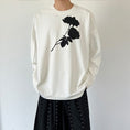 Gallery viewerに画像を読み込む, 【入画シリーズ】★Tシャツ★ 2color トップス 長袖Tシャツ 男女兼用 メンズ シンプル 花柄 ブラック ホワイト
