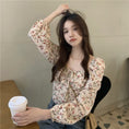 Load image into Gallery viewer, [SANMUZI Series] ★Tops★ 2 Colors Floral Tops Blouse Short Length Cute Spring Clothes Beige Black
