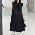 Load image into Gallery viewer, [YIDAO Series] ★China-style dress★ Chinese dress Black Black improved cheongsam dress Slit
