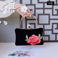 Load image into Gallery viewer, [North Country Series]★Party bag★ 4 types available Velvet Flower Handheld Embroidery Banquet Invitation Black
