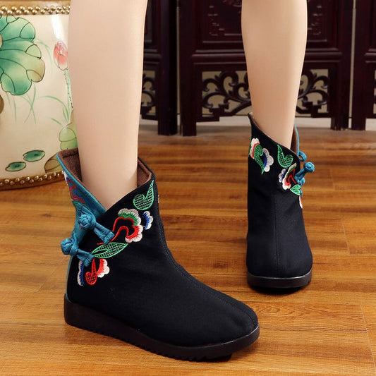 2 Colors Choice Embroidery Shoes Chinese Shoes Tang Suit Hanfu Shoes Chinese Clothes Size 35-40 Black Red