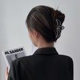 Load image into Gallery viewer, [KANSAI Series] ★Hair Ornament★ Hair Clip Accessory Accessory Spider Unique Fashion Trend Stylish Bun Hair Clip
