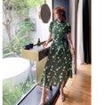 Load image into Gallery viewer, [Weice series] ★China style dress★ Improved cheongsam dress Floral pattern dress Slimming green Green
