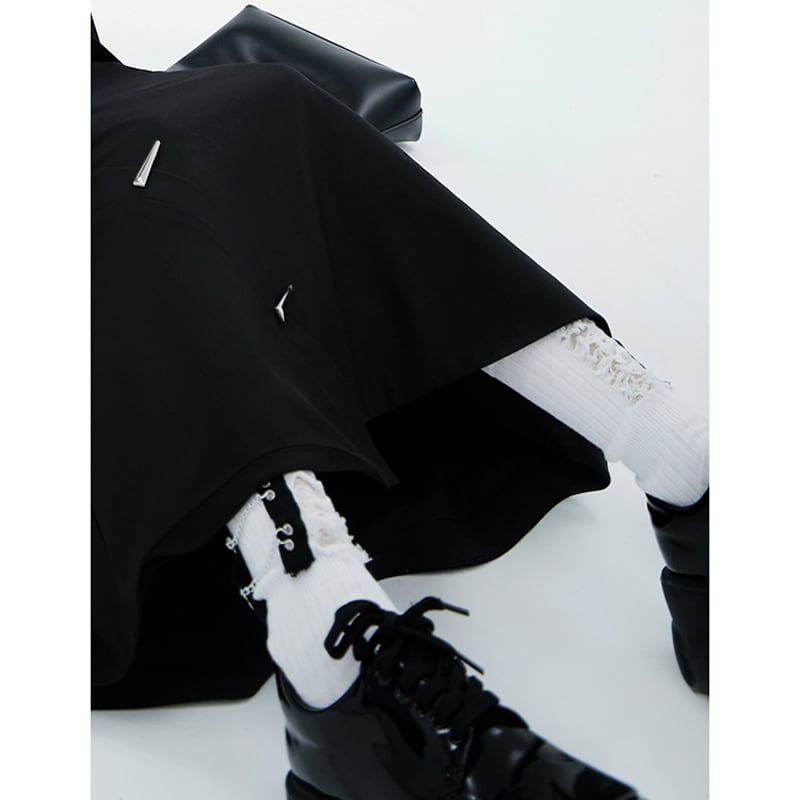 [chicsky---Kurono Series] ★2 pairs of socks★ 2color rose chain original cute black white unique